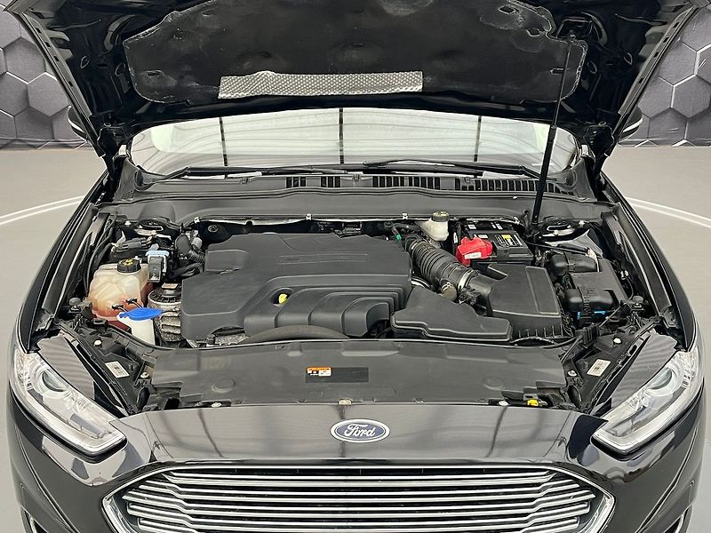 Ford Mondeo 2.0 TDCi Titanium manuál Cebia - fotka 41 z 49