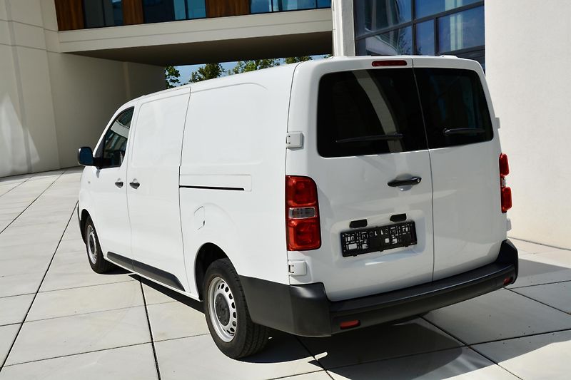 Opel Vivaro COMFORT L3H1 2.8T 1 MAJITEL  - fotka 4 z 36