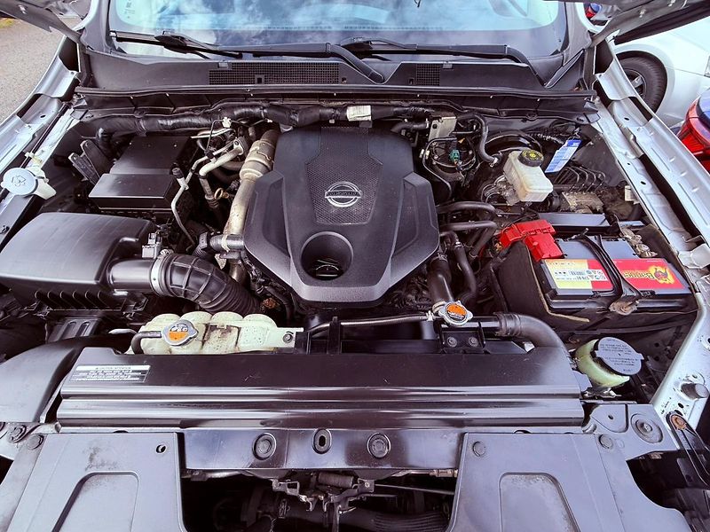 Nissan Navara 2.3 dCi Double Cab Tekna Aut. - fotka 25 z 26