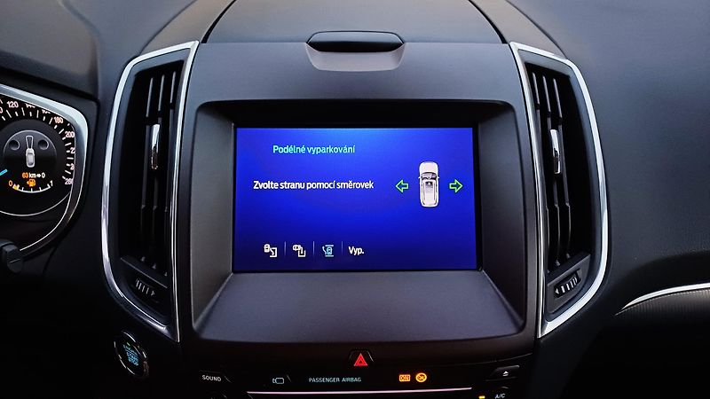 Ford Galaxy 2.0 140kW EcoBlue AWD TITANIUM - fotka 47 z 50