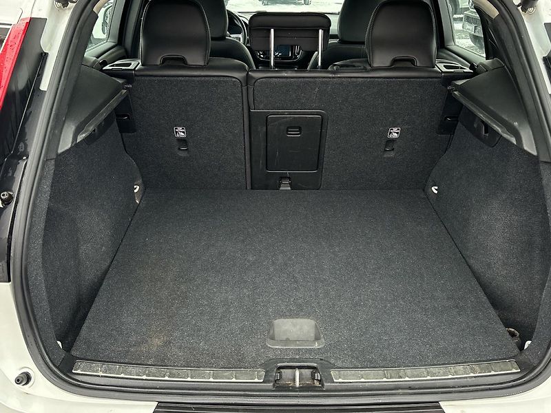 Volvo XC40 (2018) T4 Drive-E Inscription FWD Aut - fotka 11 z 26