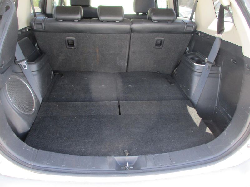 Mitsubishi Outlander (2015) 2,2 D 4WD - fotka 9 z 12
