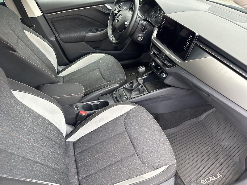 Škoda Scala (2022) 1.5 TSI Style - fotka 9 z 31