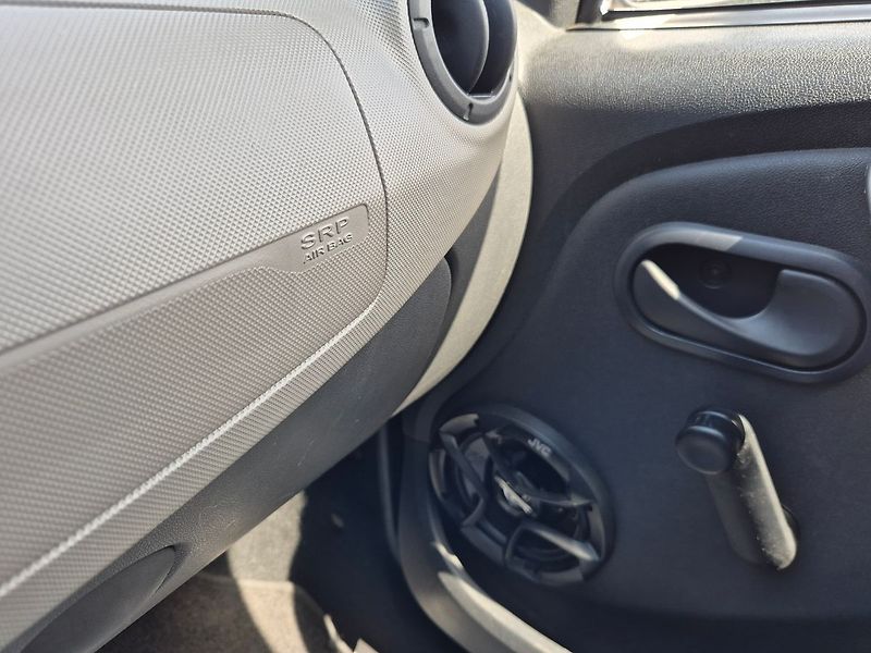 Dacia Sandero 1.4MPi 55kW, končí STK - fotka 15 z 18