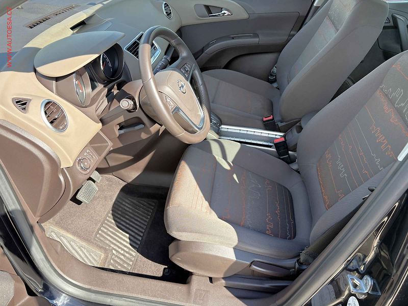 Opel Meriva (2011) 1.7 CDTi, AT - fotka 9 z 15
