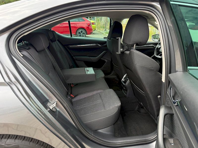 Škoda Octavia (2023) 1.5 TSI 110 kW DSG Style Plus - fotka 24 z 25