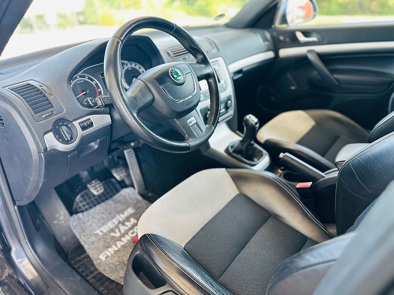 Škoda Octavia (2011) 2.0TSi RS NAVI, GARANCE KM - fotka 7 z 15