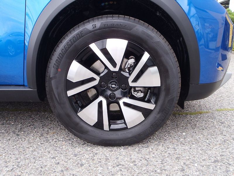Opel Frontera Hybrid GS 1.2 Turbo 81kW - fotka 33 z 33