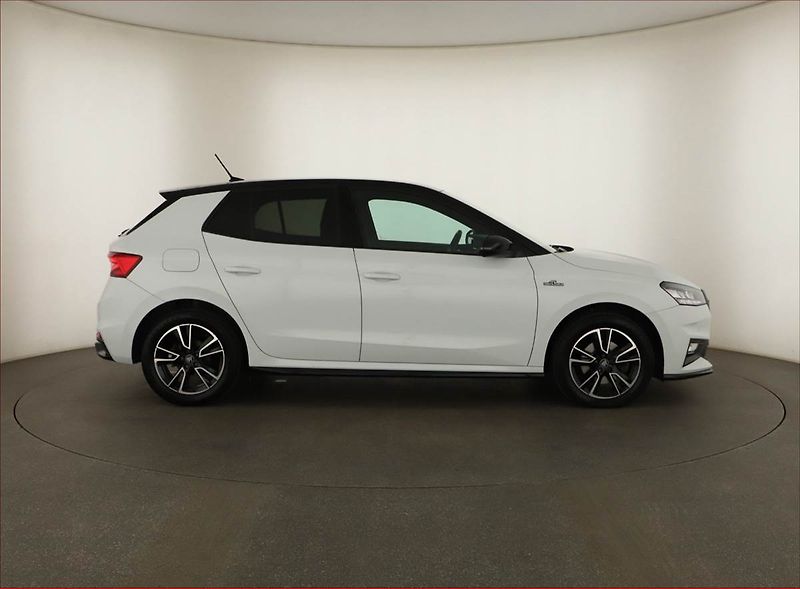 Škoda Fabia (2025) 1.0 TSI, MONTE CARLO, KEYLESS - fotka 6 z 15