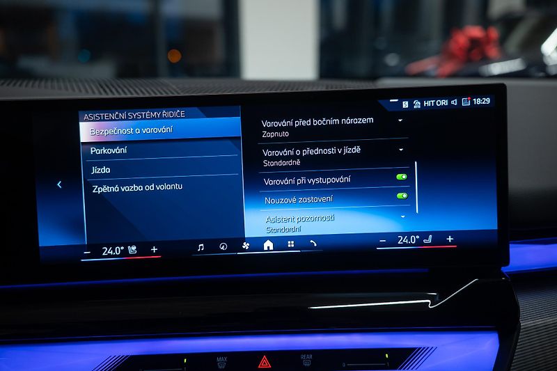 BMW Řada 5 (2025) 540xd M-SPORT MAXIMÁLNÍ VÝBAVA - fotka 46 z 50