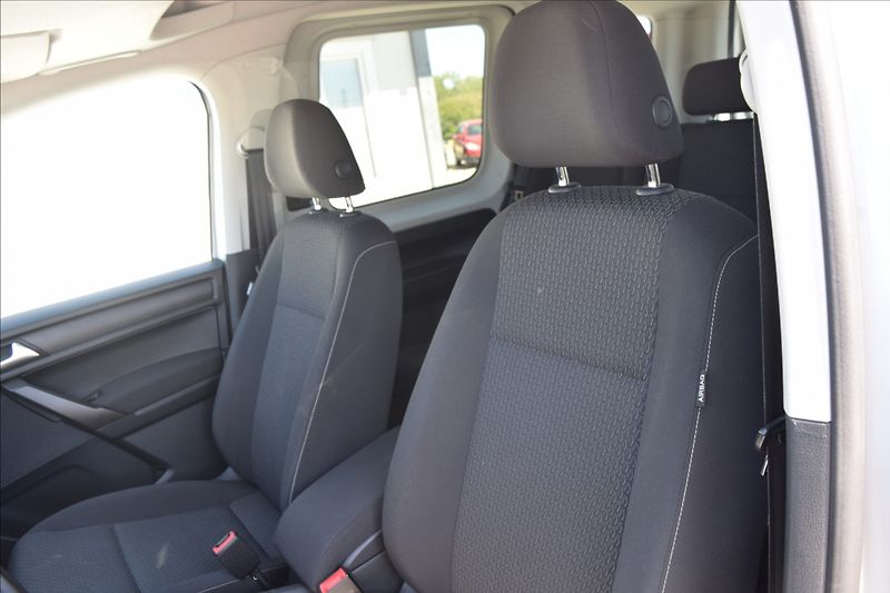 Volkswagen Caddy 2,0 TDI 75KW ODPOČET 2XPNEU - fotka 14 z 50