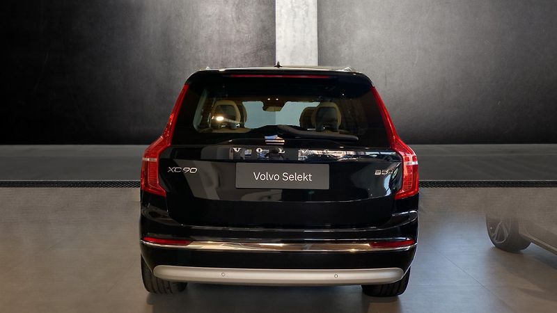 Volvo XC90 INSCRIPTION, B5 AWD, 173+10 kW - fotka 4 z 37