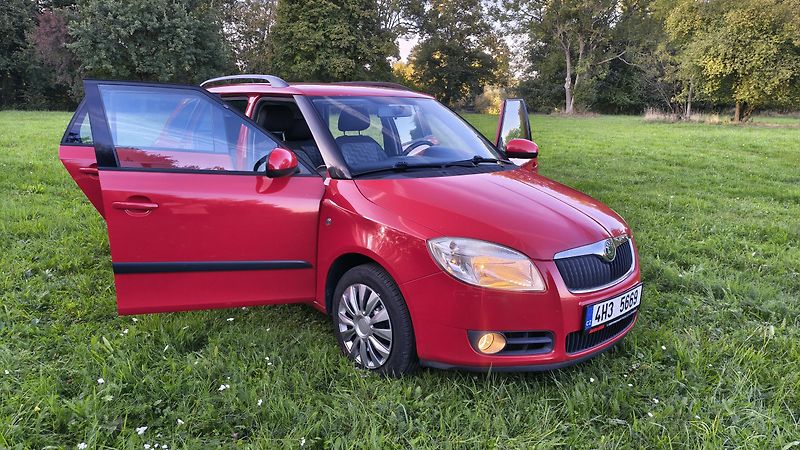 Škoda Fabia (2009) 1.2 HTP LPG - fotka 18 z 21