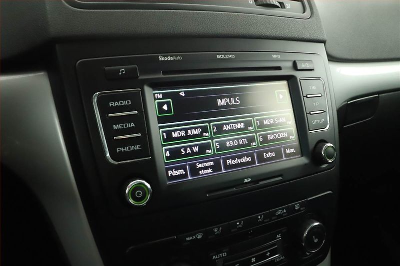 Škoda Yeti (2012) 1.2 TSI, Automat, Xenony - fotka 9 z 16
