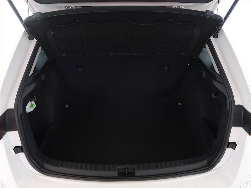 Škoda Scala (2022) 1.0 TSI, Serv.kniha, Tempomat - fotka 13 z 20