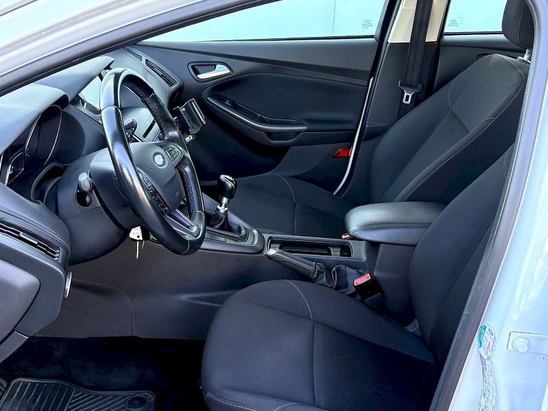 Ford Focus (2015) Combi 1.5 EcoBoost  / 110 kW / - fotka 7 z 22