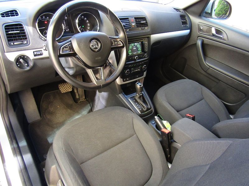 Škoda Yeti (2014) 1.6 TDI 77kW DSG - fotka 13 z 38