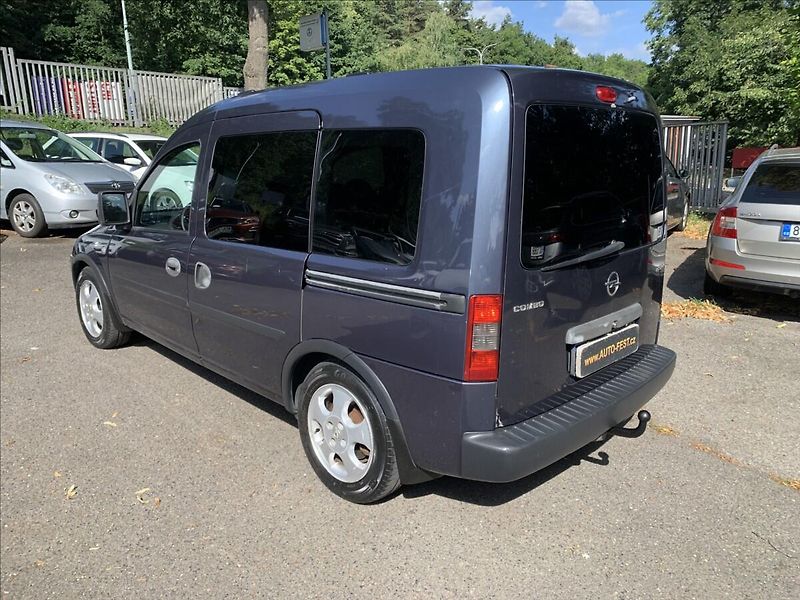 Opel Combo 1,6 CNG - fotka 7 z 18