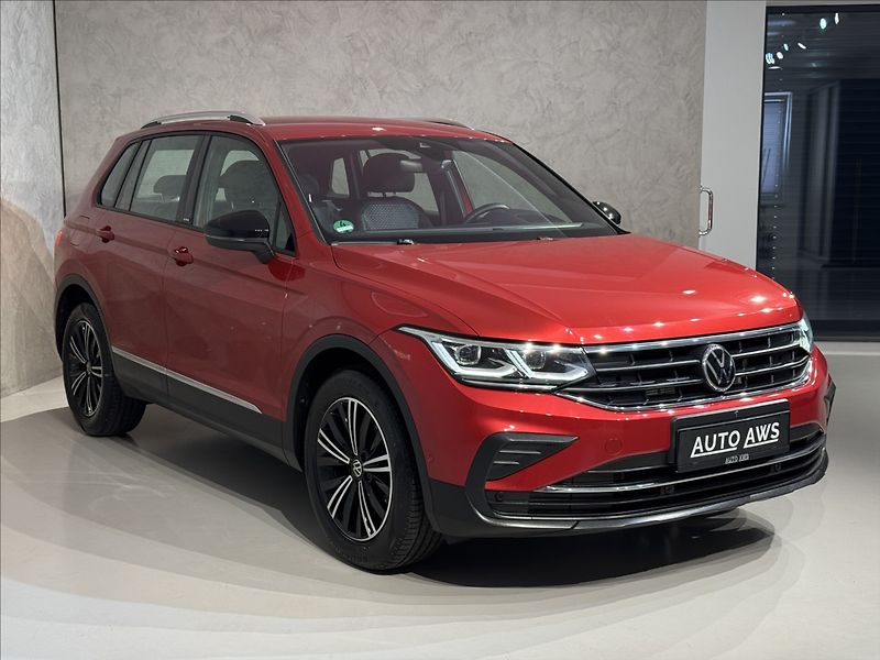 Volkswagen Tiguan 2,0 TDi  DSG Active LED Assist - fotka 3 z 49
