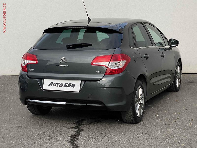 Citroën C4 (2012) 1.6 HDi, AT, park.asist - fotka 4 z 16