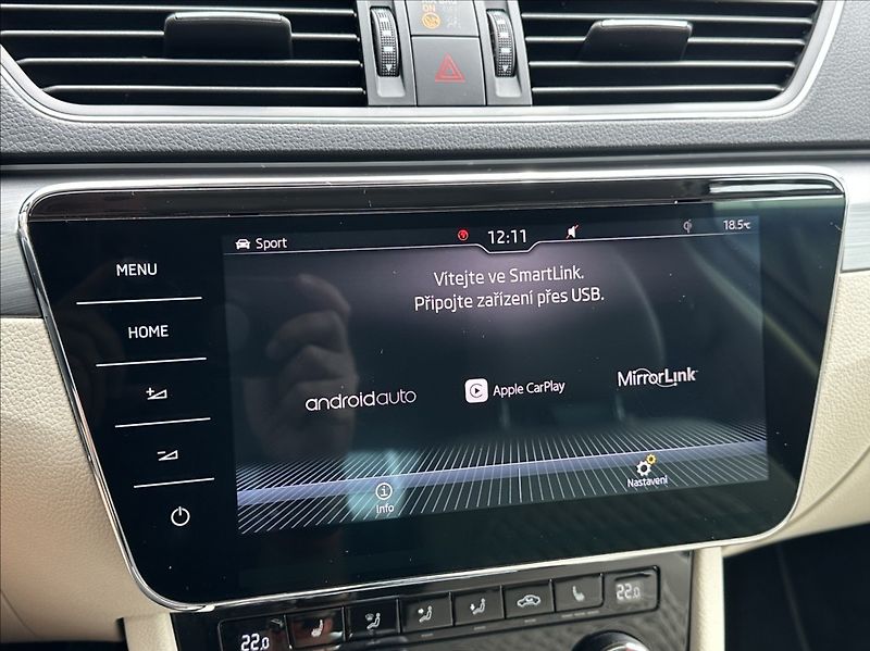 Škoda Superb 1,4 TSI 150PS  Style Plus 4x4 - fotka 35 z 58