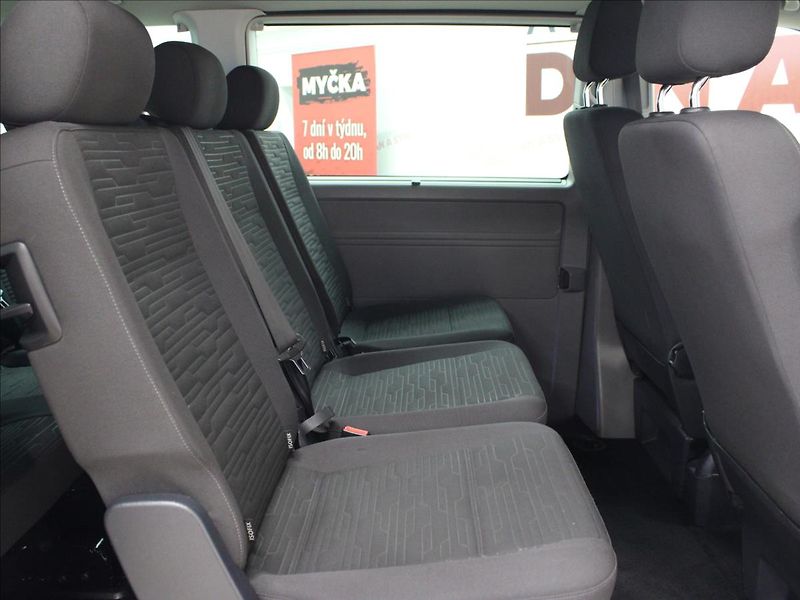 Volkswagen Caravelle 2,0 TDI 110kW DSG Comfortline - fotka 13 z 32