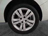 Peugeot 5008 (2014) 1.6 HDi, 7 míst, Navi - náhled 15