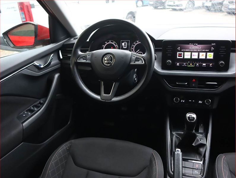Škoda Kamiq (2019) 1.0 TSI, Serv.kniha, Tempomat - fotka 7 z 21