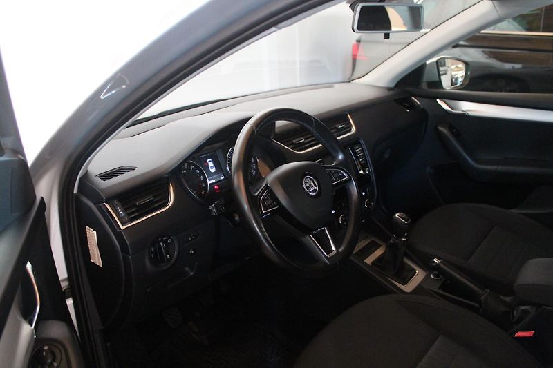 Škoda Octavia (2016) 1.6 TDI 81kw klima ČR - fotka 5 z 22