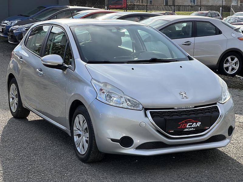 Peugeot 208 1.2i KLIMATIZACE ABS ASR ESP - fotka 3 z 41