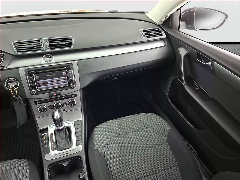 Volkswagen Passat (2013) 2.0 TDI, 4X4, Automat, Xenony - fotka 8 z 16