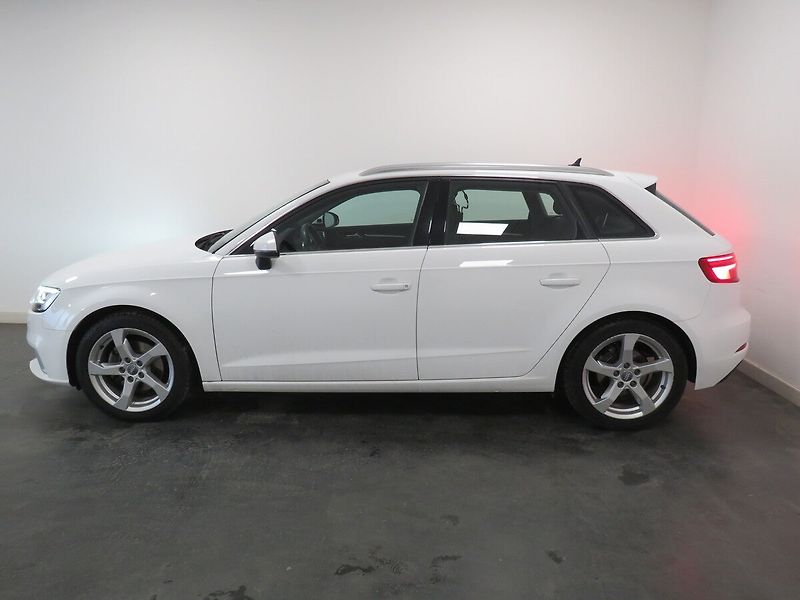 Audi A3 - fotka 3 z 23