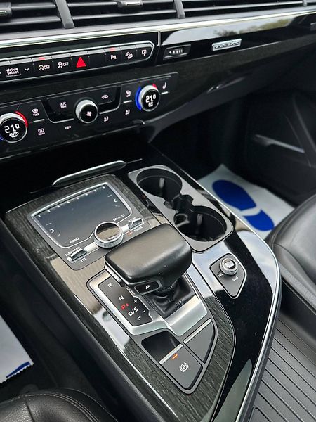 Audi Q7 (2017) 3.0 TFSI PREMIUM+ 360° 7 MIST - fotka 30 z 37