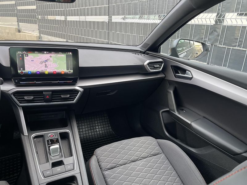 Seat Leon (2021) 1.5 TSI 110 kW DSG FR - fotka 11 z 47