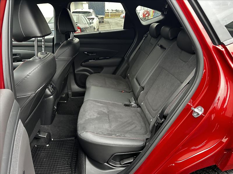 Hyundai Tucson 1,6 TGDI 4WD DCT N LINE - fotka 13 z 13