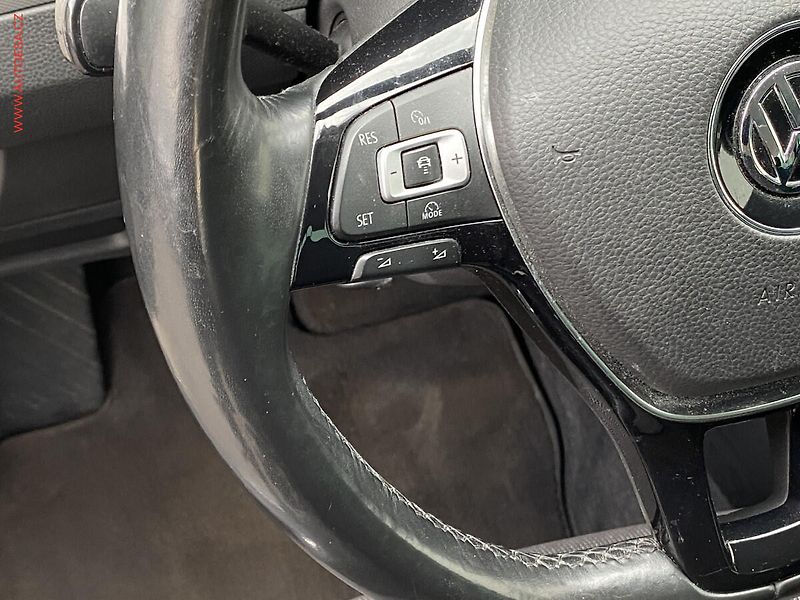 Volkswagen Passat (2015) 1.6 TDi, Comfortline, TZ - fotka 14 z 17