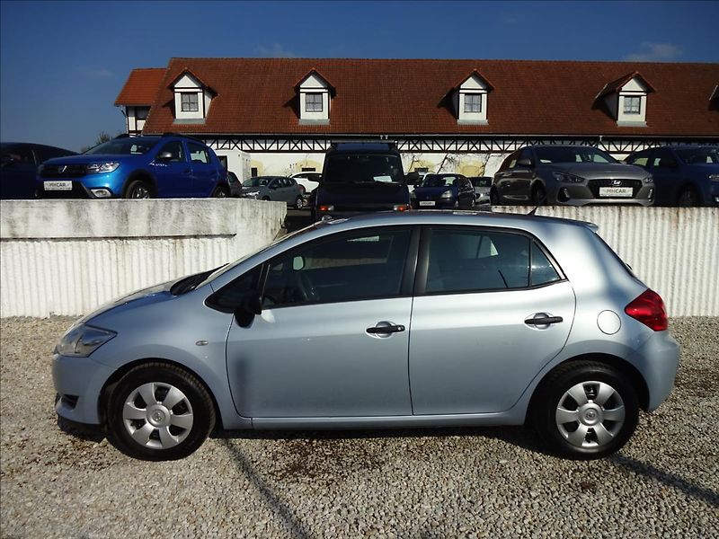 Toyota Auris 1,33 VVTi 74 kW - fotka 4 z 41