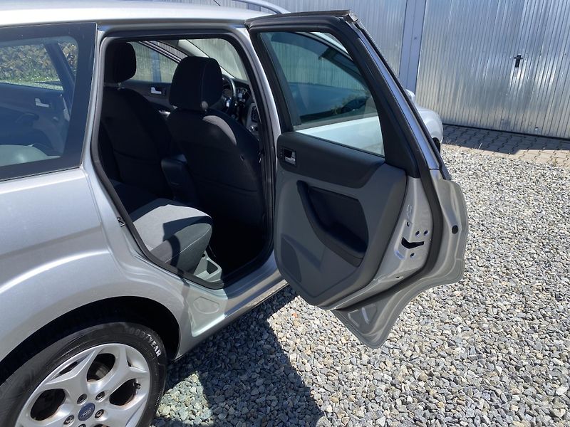 Ford Focus 1.6 TDCi 90PS KOMBI STK  - fotka 113 z 151