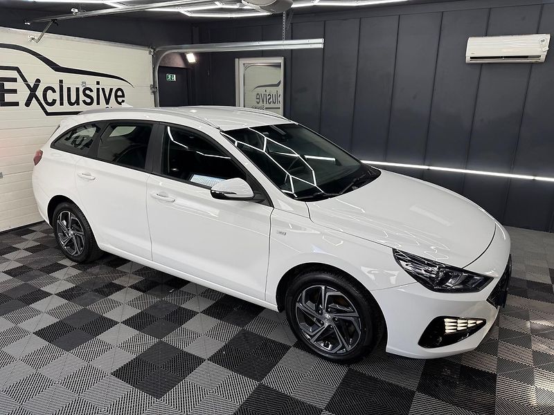 Hyundai i30 (2022) CW 1.5 T-GDi mHEV Family DCT - fotka 4 z 25