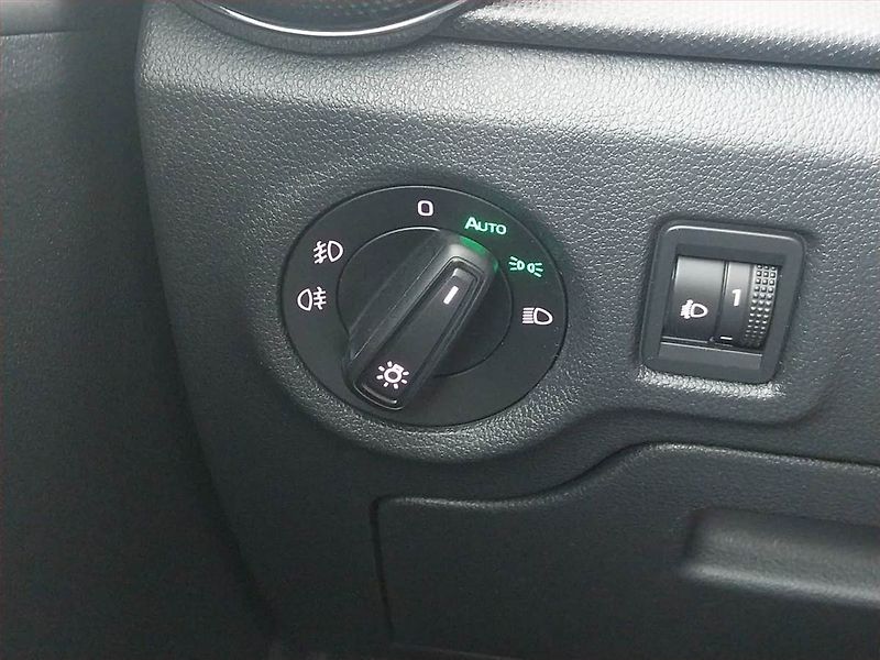 Škoda Fabia (2022) Ambition 1.0, Serv.kniha - fotka 17 z 18