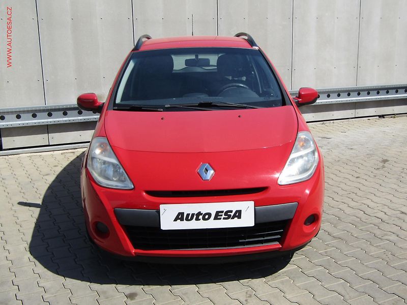 Renault Clio (2009) 1.5 dCi, ČR, AC, el. výbava - fotka 2 z 18