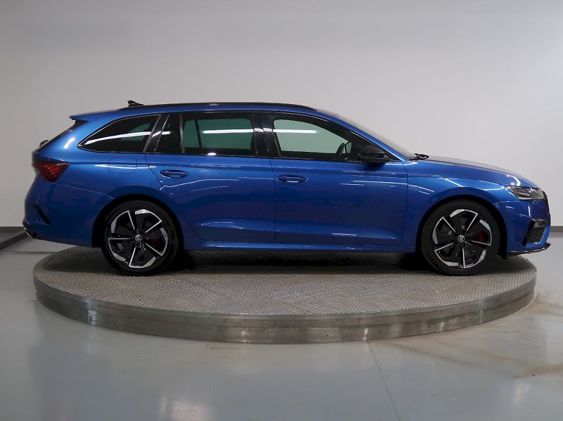 Škoda Octavia (2020) RS 180KW DSG CANTON TAŽNÉ - fotka 10 z 31
