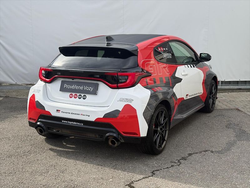 Toyota GR Yaris 1,6 Dynamic + VIP - fotka 4 z 19