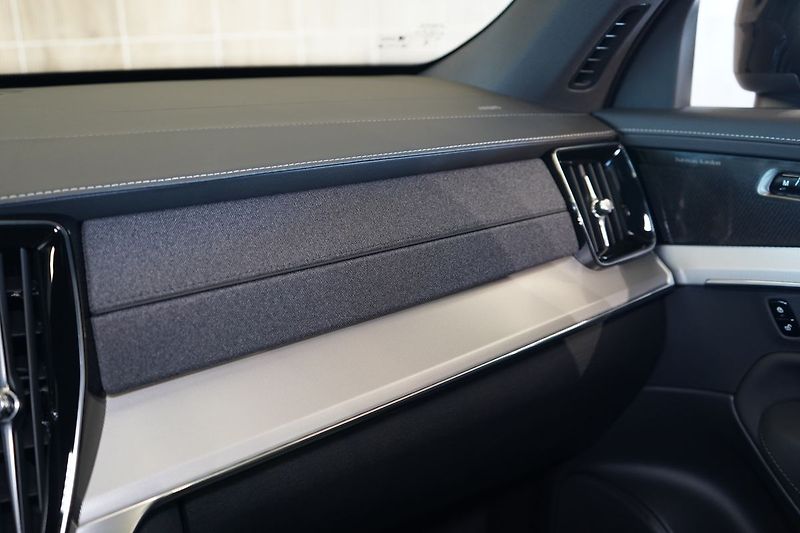 Volvo XC90 T8 PLUS Black Edition, Vzduch - fotka 41 z 50