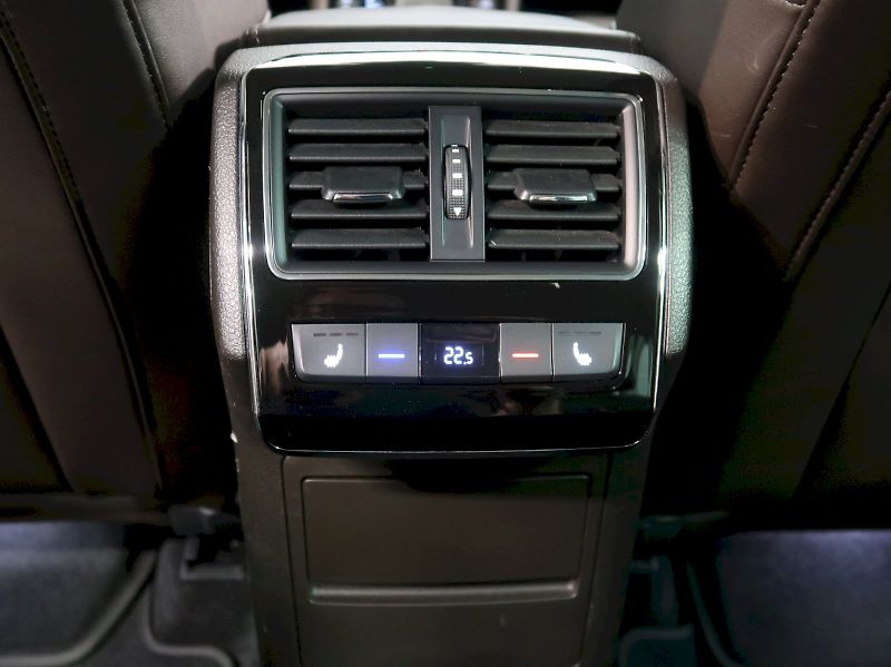 Škoda Superb (2020) LAURIN&KLEMENT 2.0TDI 140KW DS - fotka 45 z 48