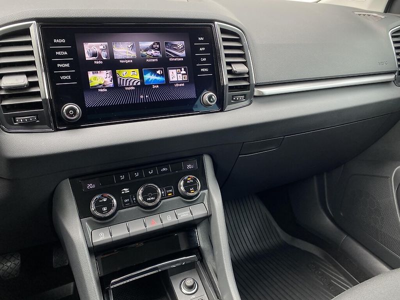 Škoda Karoq 1,0 TSI 81 kW Ambition - fotka 16 z 26