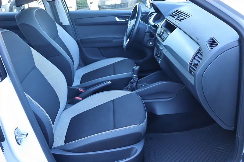 Škoda Fabia (2016) Ambition 1.2 TSI, Serv.kniha - fotka 9 z 18