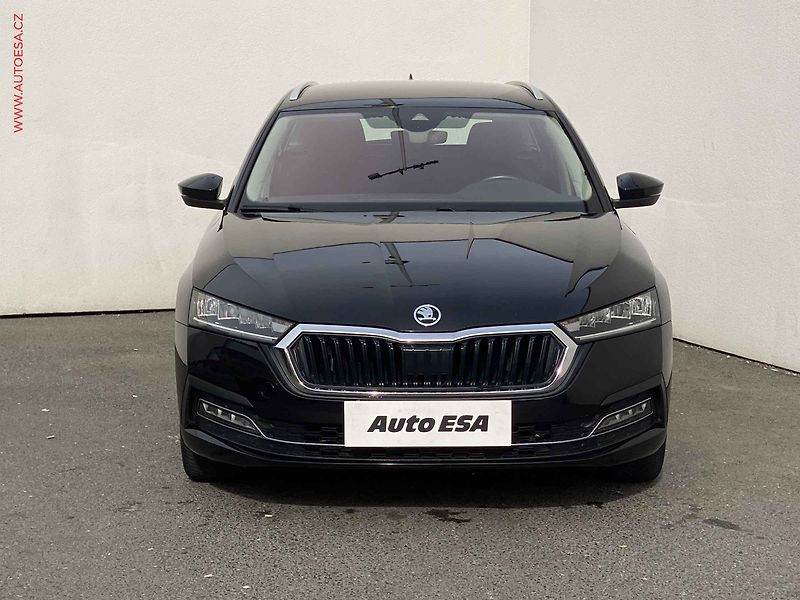 Škoda Octavia (2022) 2.0 TDi, 2.maj,ČR, Style, DSG - fotka 2 z 20