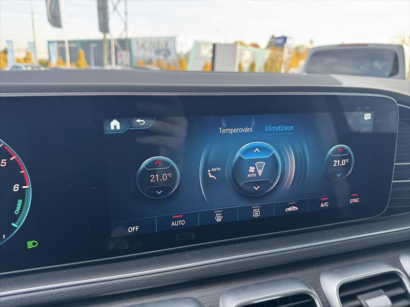 Mercedes-Benz GLE 350de 4MATIC - fotka 19 z 34