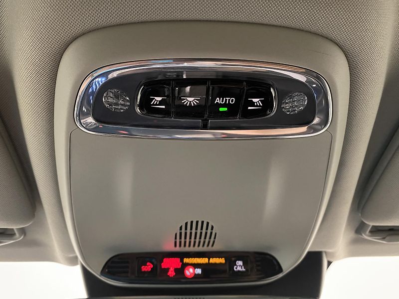 Volvo V90 CC B4 AWD MOMENTUM REZERVACE - fotka 32 z 53